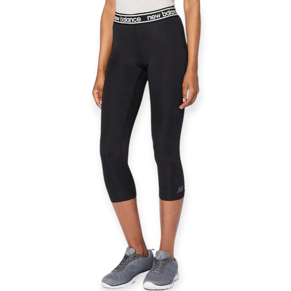 New Balance Women's Accelerate NBDry Black Cropped Compression Tights Small